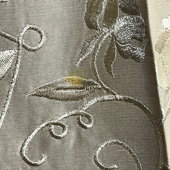 La Femme Gilar | Silk Floral Embroidered Pants Size 6 - Picture 4 of 6